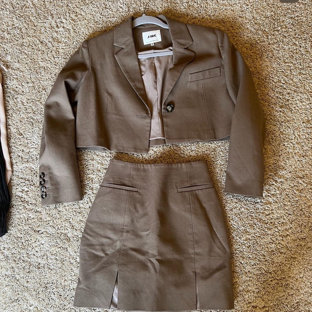 TWO PIECE SET/ BLAZER & SKIRT/ WORN ONCE/ SIZE S , skirt is adjustable